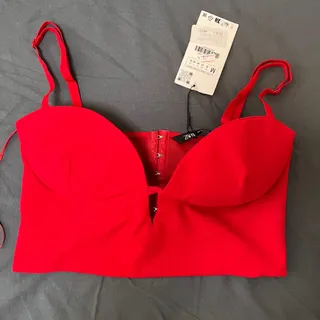 تاپ زارا قرمز