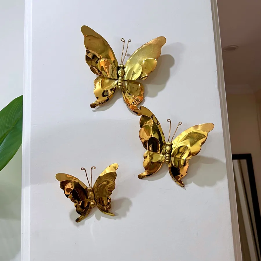 دیوار کوب پروانه