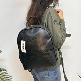 کوله پشتی چرم دو زیپ