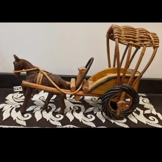 کالسکه چوبی تزیینی