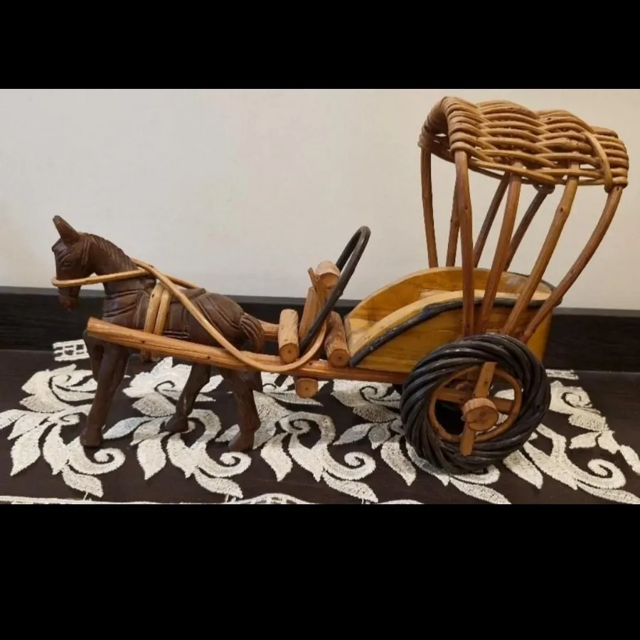 کالسکه چوبی تزیینی