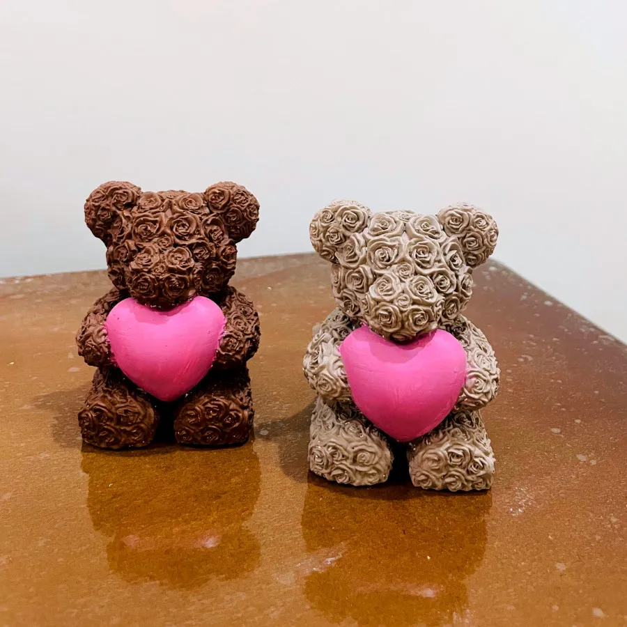 مجسمه خرس ایکیا