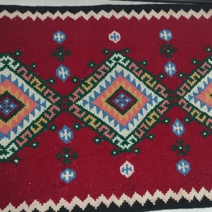 گلیم سنتی دست باف