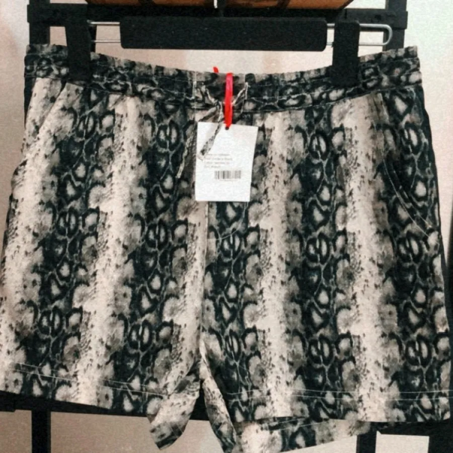 شلوارک خارجی