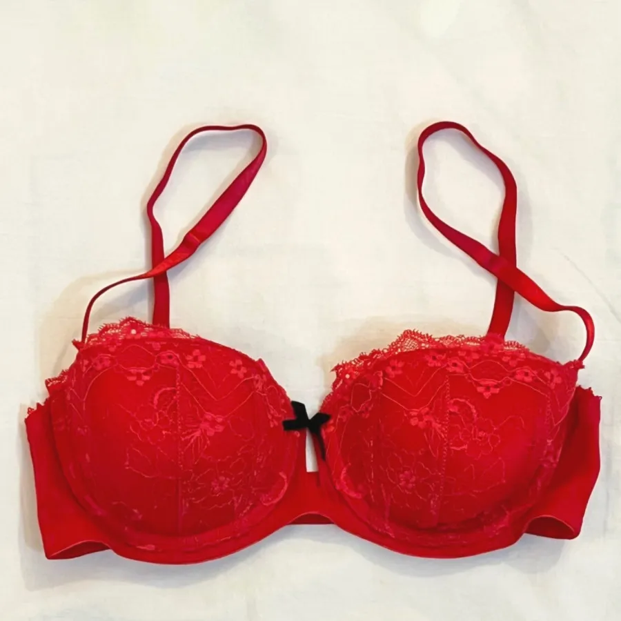 لباس زیر سوتین