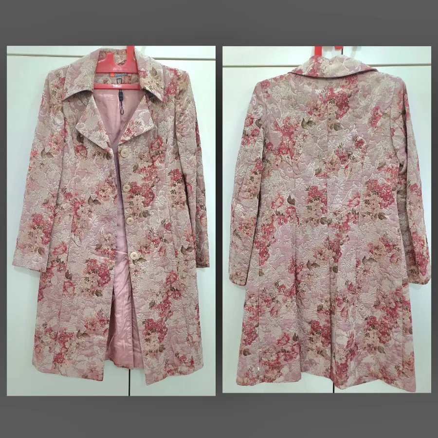 ترنچ کت بلند