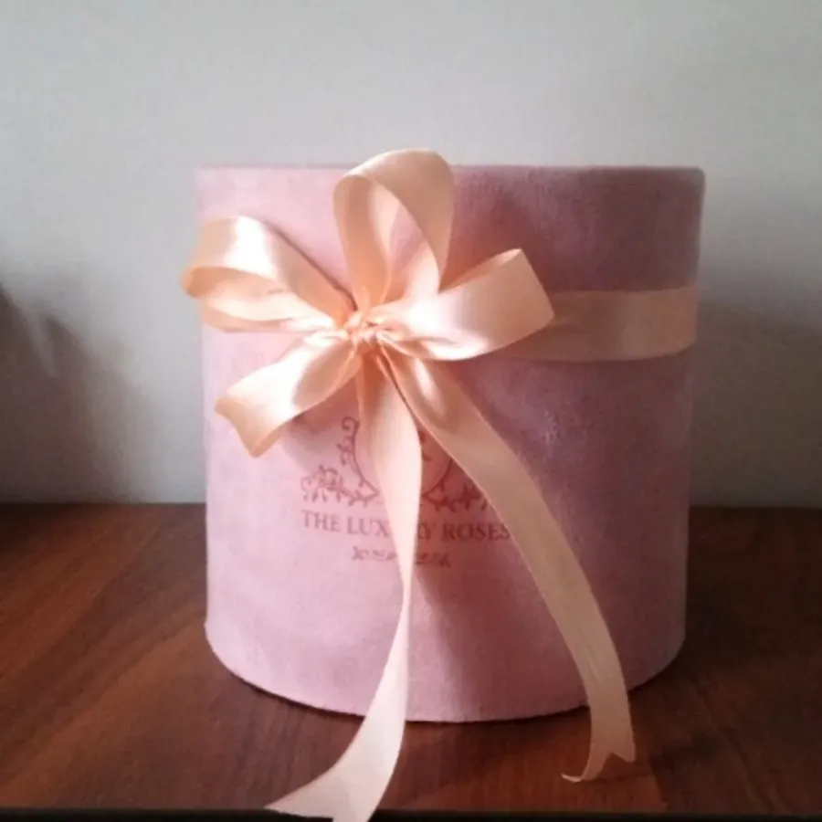 باکس مخصوص هدیه گل