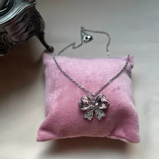 گردنبند پاپیون