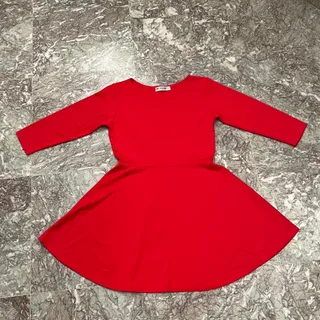 پیراهن قرمز