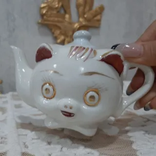 قوری گربه ای