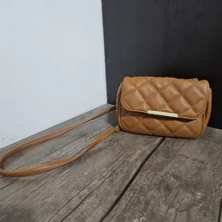 کیف عسلی برشکا