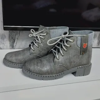 نیم بوت آکبند