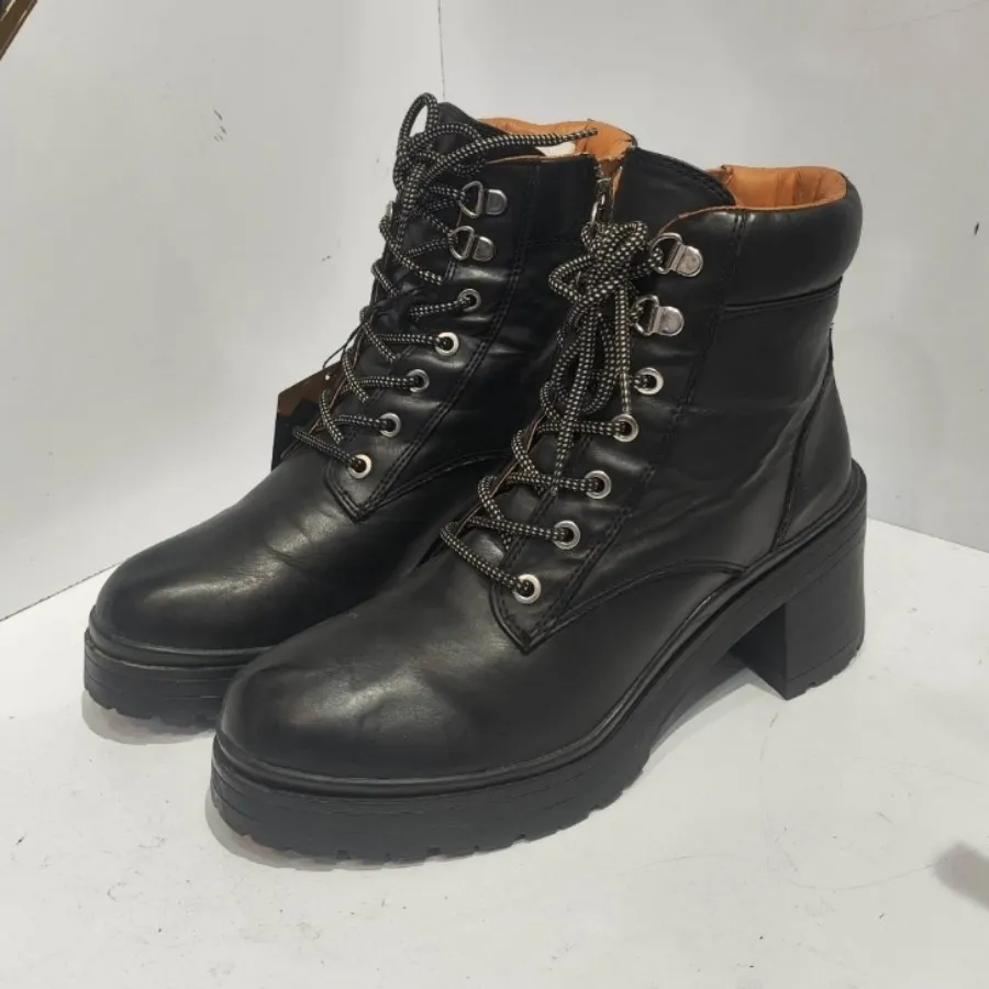 بوت زنانه اورجینال