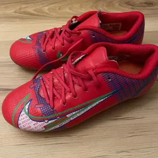 کفش استوک فوتبالی