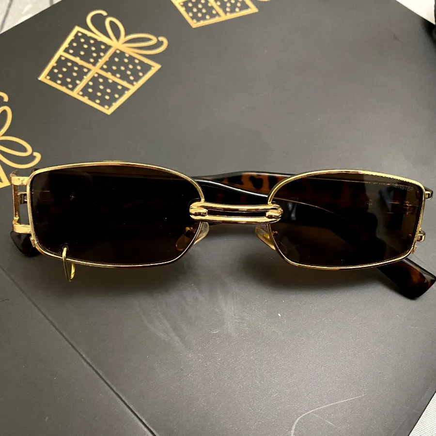 عینک آفتابی