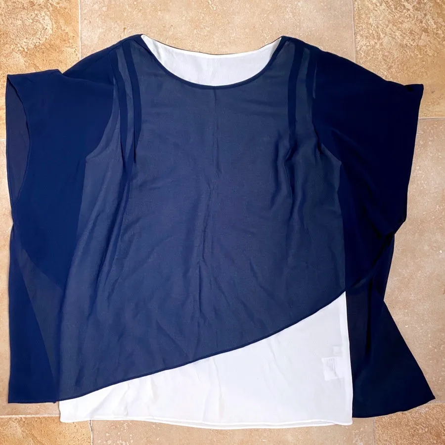 دو عدد بلوز و‌شومیز