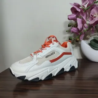 کفش اسپرت طبی