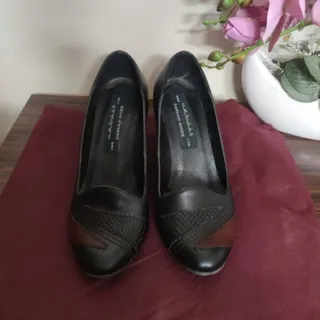 کفش چرم درگاهی