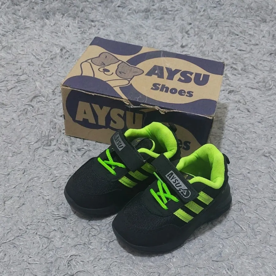 کفش کتونی بچگانه