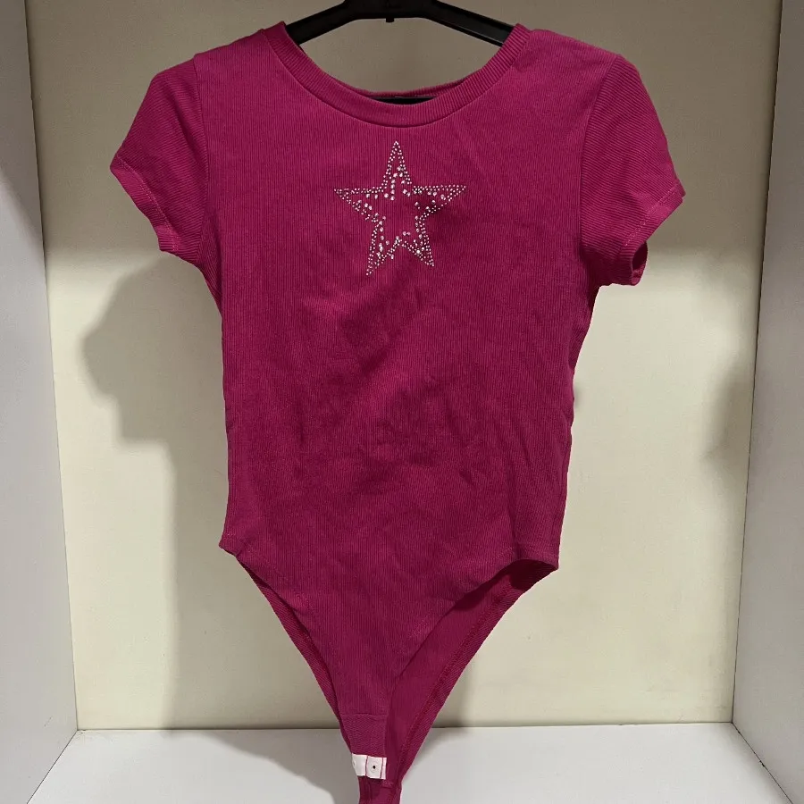 بادی نگین دار