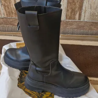 بوت بلند مشکی