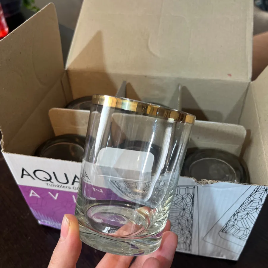 لیوان دور طلایی