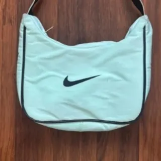 کیف ورزشی زنانه