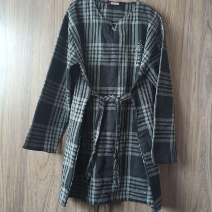 مانتو جلو بسته