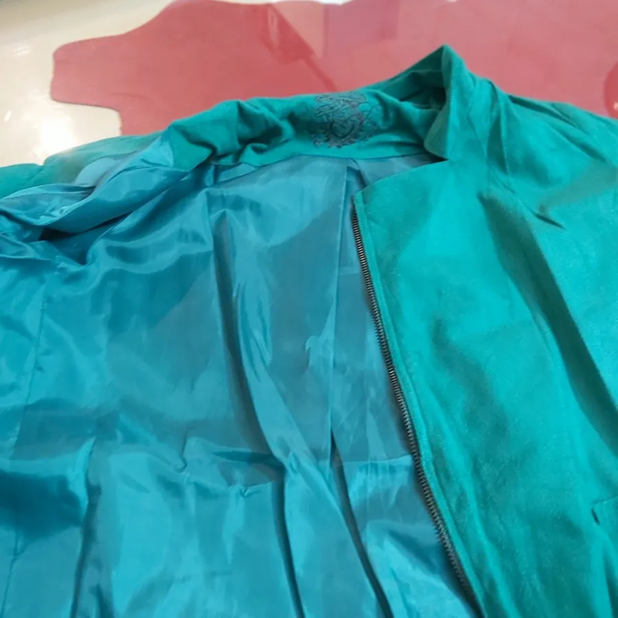 کت مخمل نازک