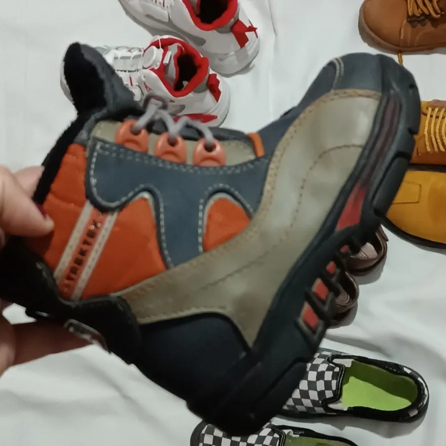 کفش بچه گانه