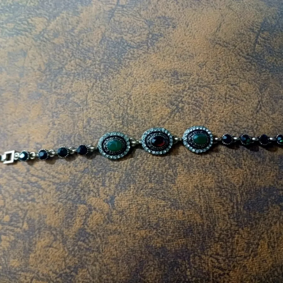 دستبند بدلیحات