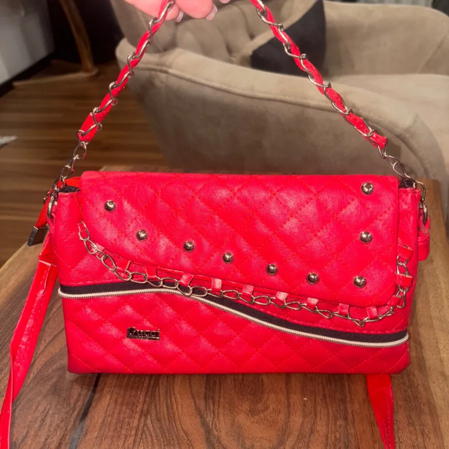 کیف قرمز زیبا