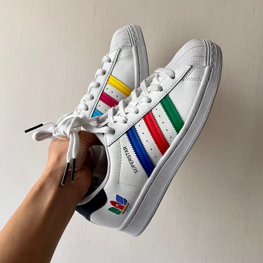 اسنیکرز آدیداس