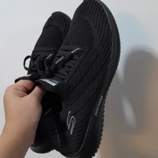 کتونی مشکی اسکیچرز