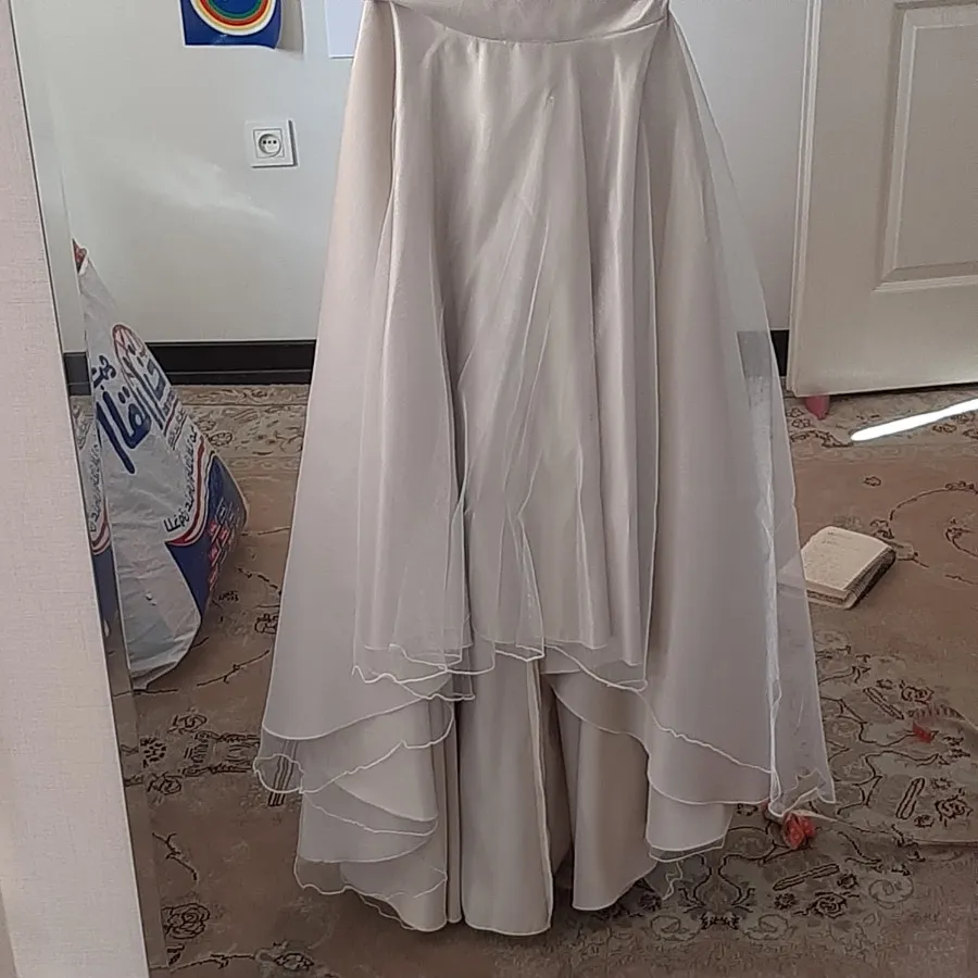 دامن ساتن آمریکایی