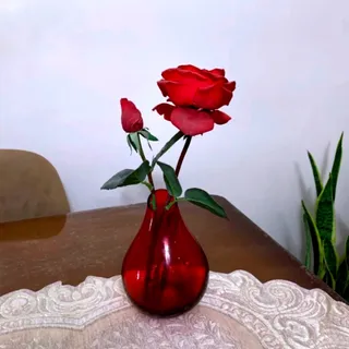 گل مصنوعی‌ قرمز