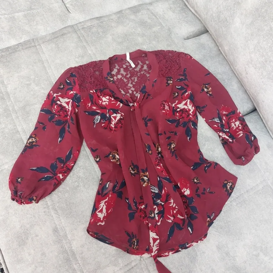 شومیز مارک live 4 truth