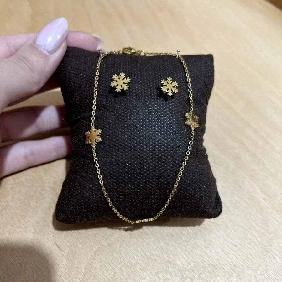 گردنبند گوشواره رنگ ثابت