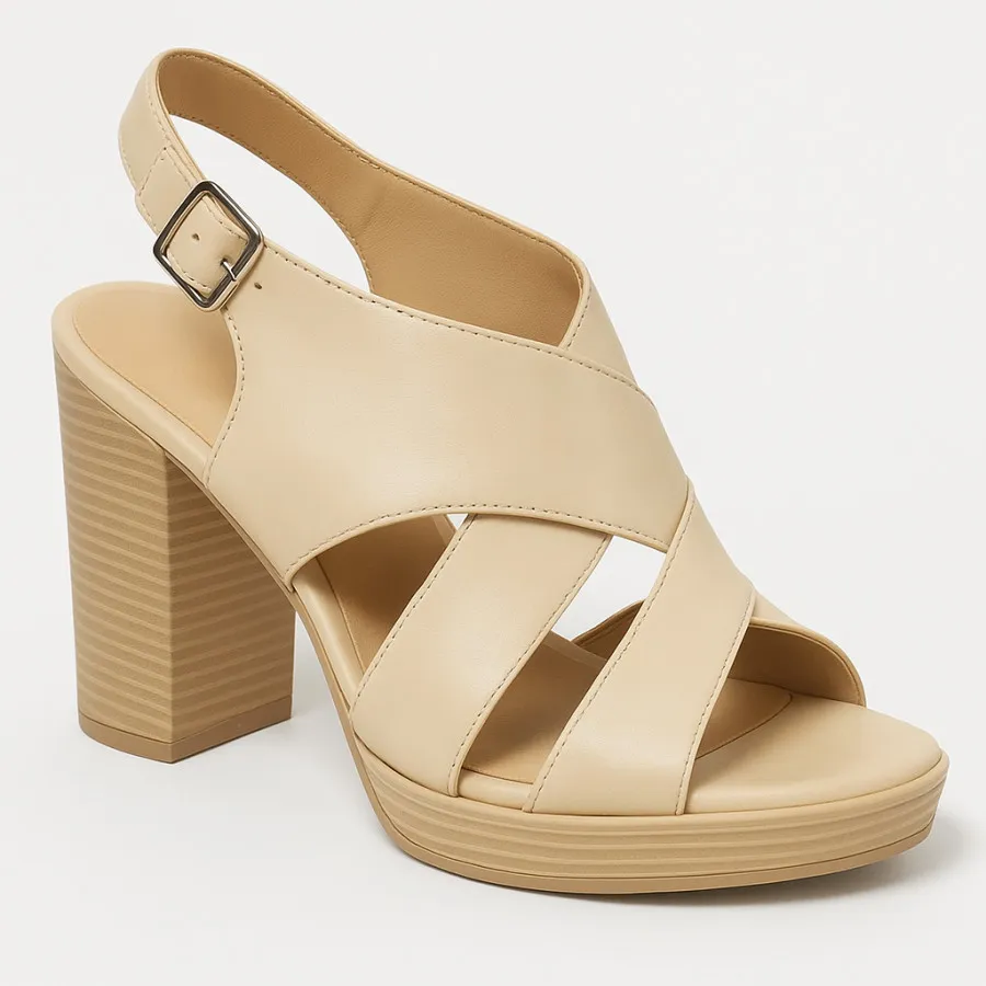 کفش پاشنه دار