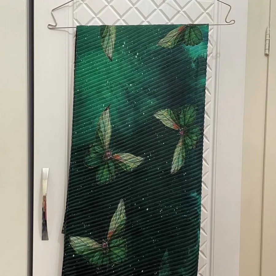 شال پلیسه طرحدار