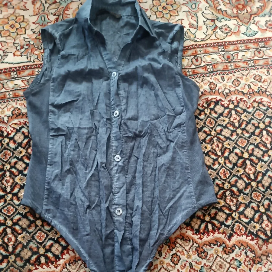 بلوز آستین حلقه ای مارک