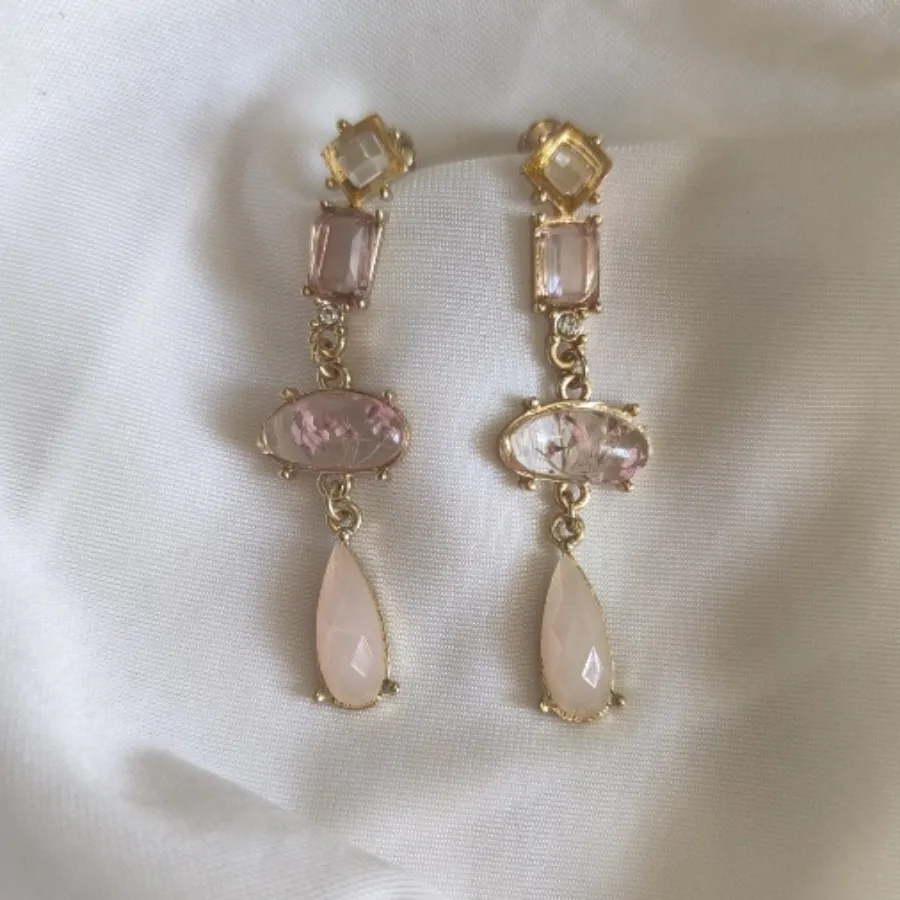 گوشواره نگین و رزین خاص