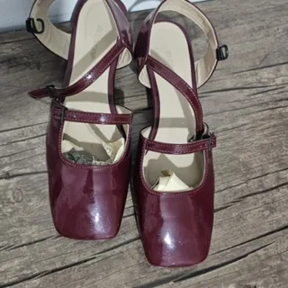 کفش ورنی زرشکی