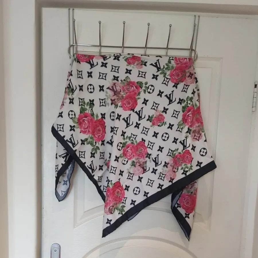 روسری شیک دور دست دوز