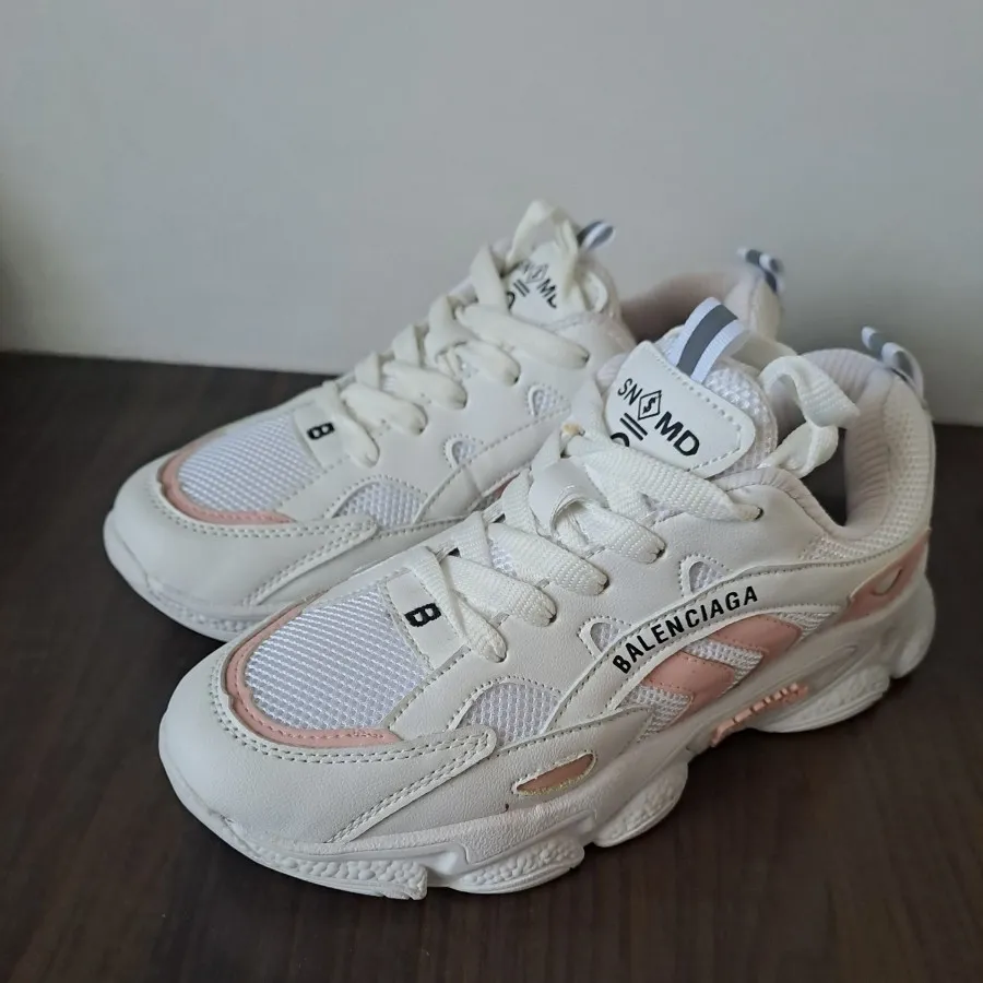 کفش اسپرت سفید