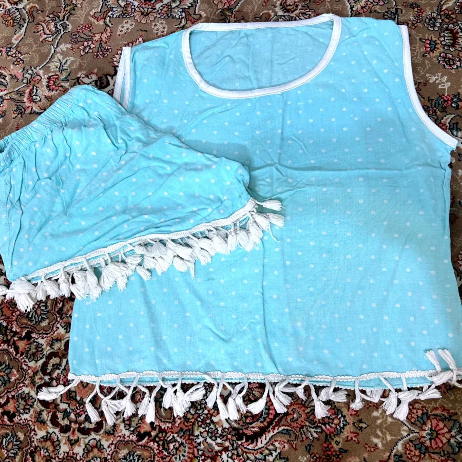 تاپ و شلوارک تو خونه