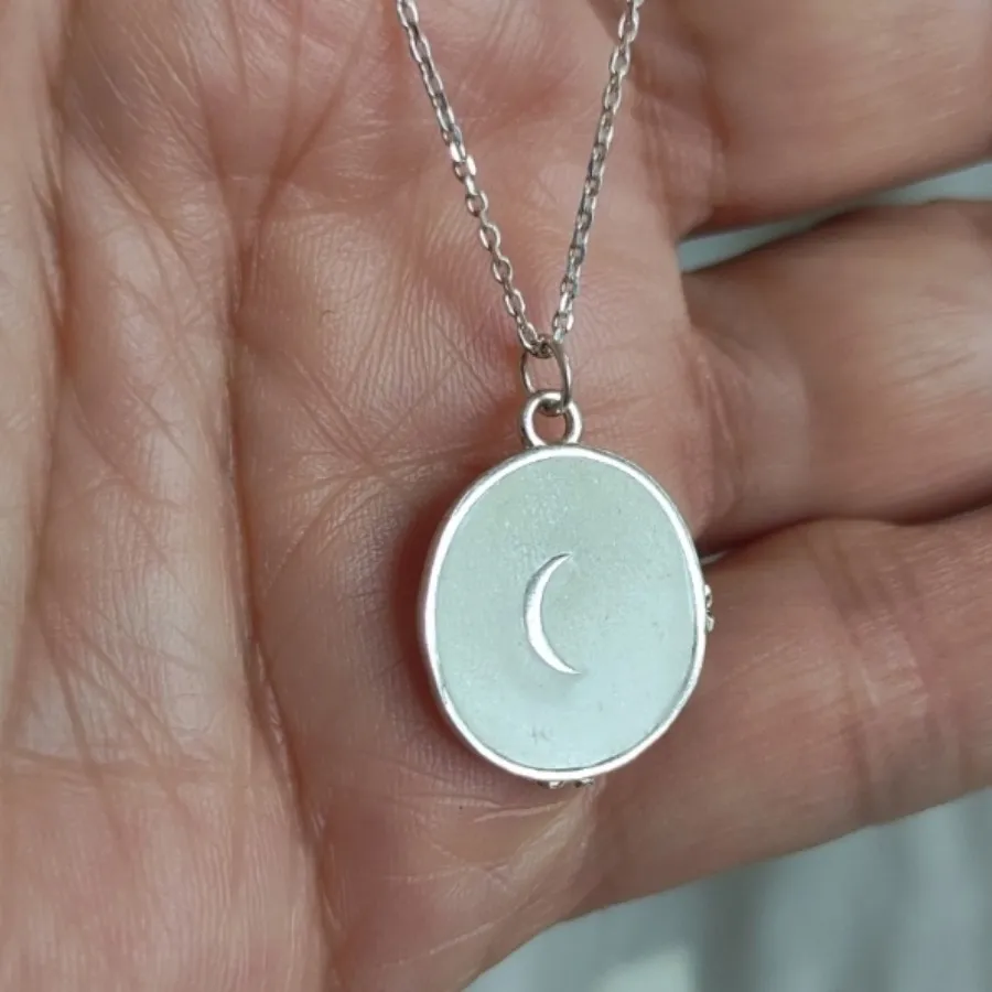 گردنبند نقره ماه