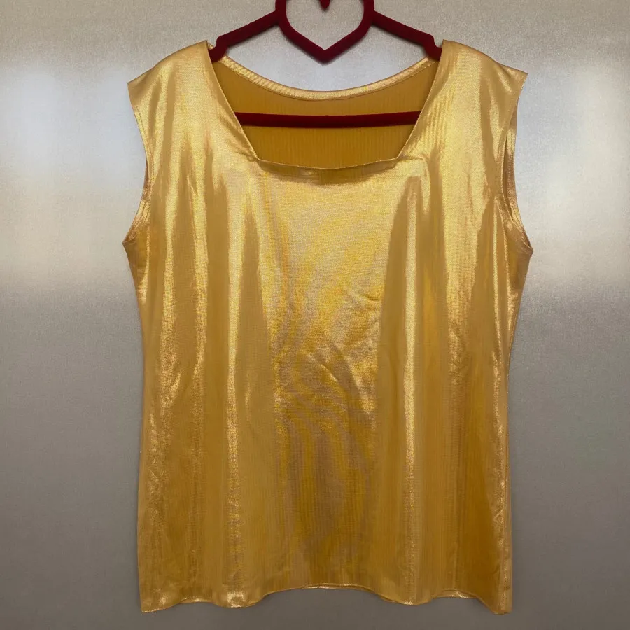 تاپ زنانه طلایی