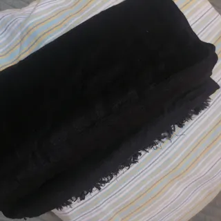 روسری مشکی پاییزه