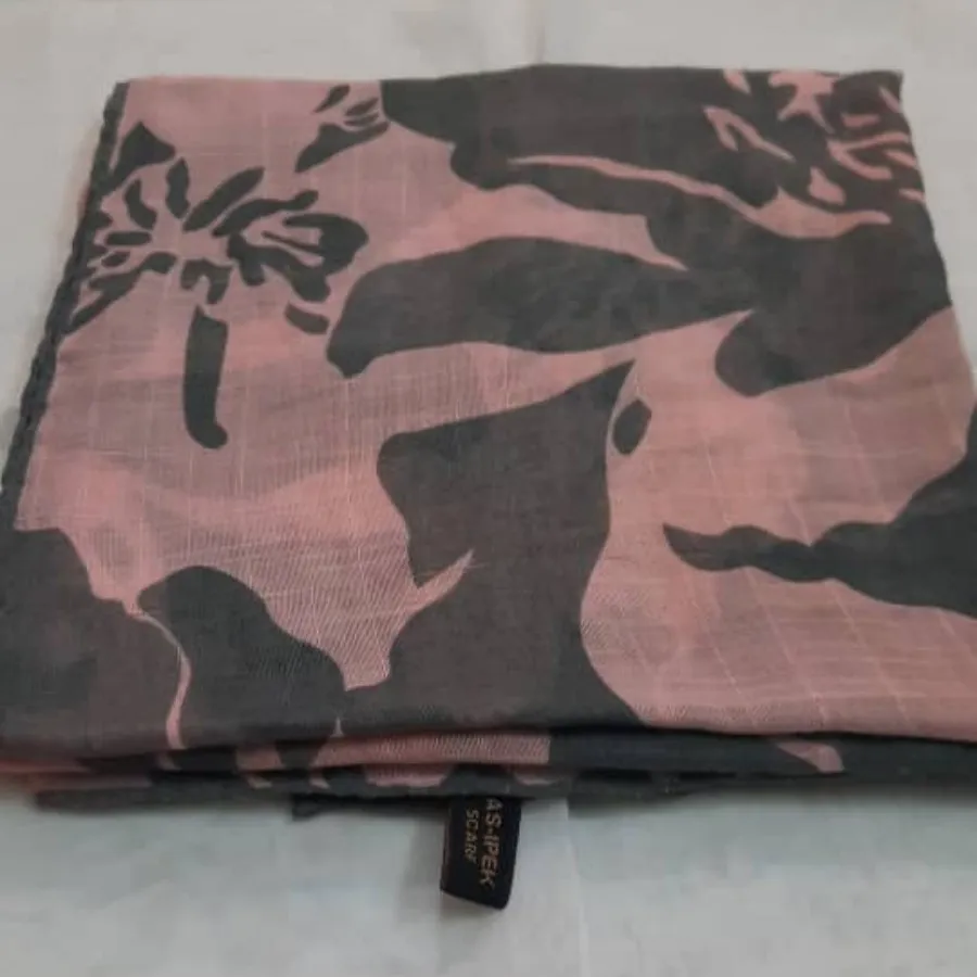 روسری زنانه